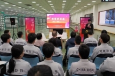 奏响青春之歌，感触奋斗力量！“青春思享嘉”党的二十大心灵宣讲走进“将来工厂”