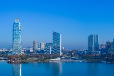 雄鹰 何以展翅飞舞？