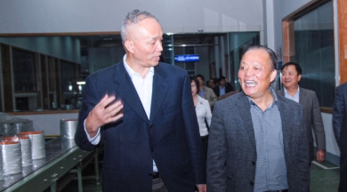 2010年11月，时任浙江省委常委、组织部长蔡奇到中国玉祥集团视察。他对企业安身浙江、走向世界的做法赐与注定和激励，但愿企业积极发展争当“发展强、党建强”先进企业活动，为企业科学发展注入动力，以党内创先带头企业创先，让企业创先争优形成长效机造。